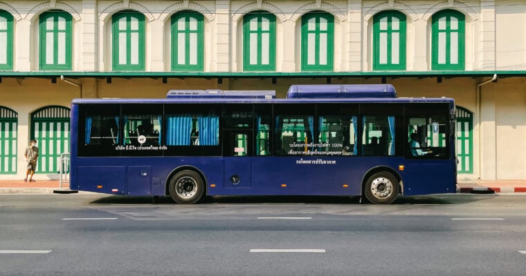 รถเมล์ไฟฟ้าสีน้ำเงิน