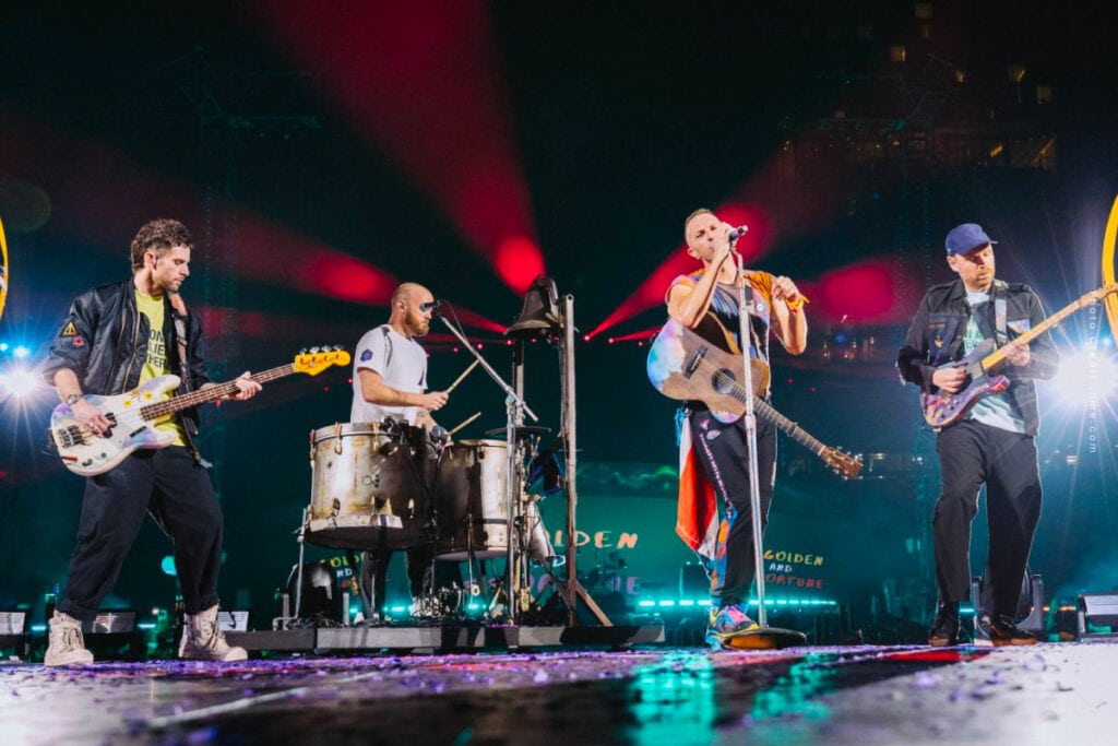 Coldplay วงป็อปร็อกจากอังกฤษที่คัมแบ็กพร้อมทัวร์คอนเสิร์ตสุดกรีน และผลักดันเรื่องความยั่งยืนแบบรอบด้าน