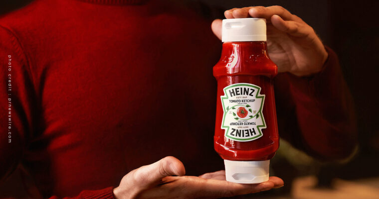 ไม่ต้องตบก้นขวดอีกต่อไป Heinz ดีไซน์ขวดที่มีฝาปิดสองฝั่ง บีบซอสมะเขือเทศได้หมดจนหยดสุดท้าย