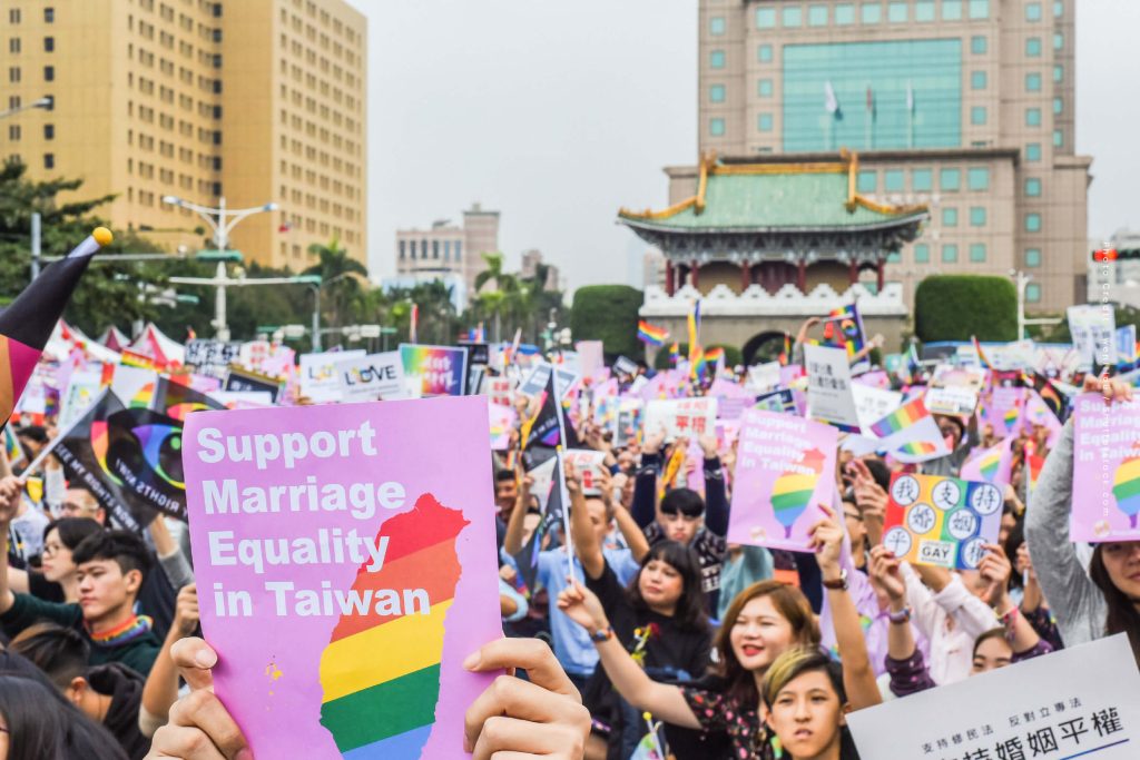 Same-Sex Couple Child Adopt in Taiwan
