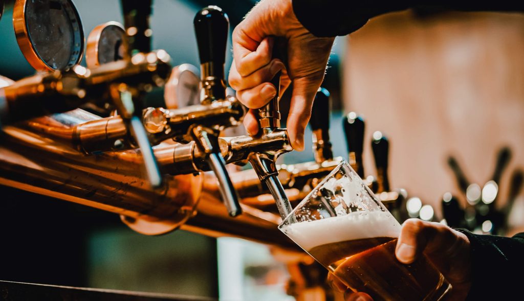 อนาคตวงการเบียร์กำลังสั่นคลอน นักวิทยาศาสตร์เตือน ภาวะโลกรวนอาจทำให้เบียร์ในยุโรปมีราคาแพงขึ้นและรสชาติแย่ลง