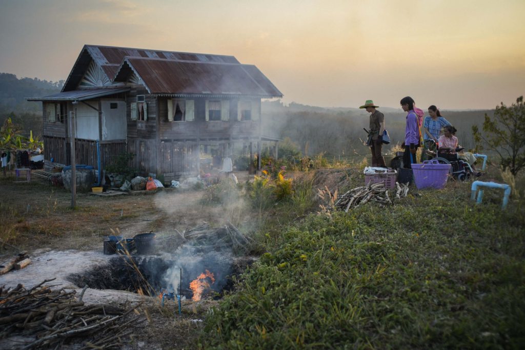 หนังไทย ภาพยนตร์ วิมานหนาม The Paradise of Thorns สมรสเท่าเทียม ทองคำ จิ่งนะ ความยากจน ความเหลื่อมล้ำ แม่ฮ่องสอน สวนทุเรียน