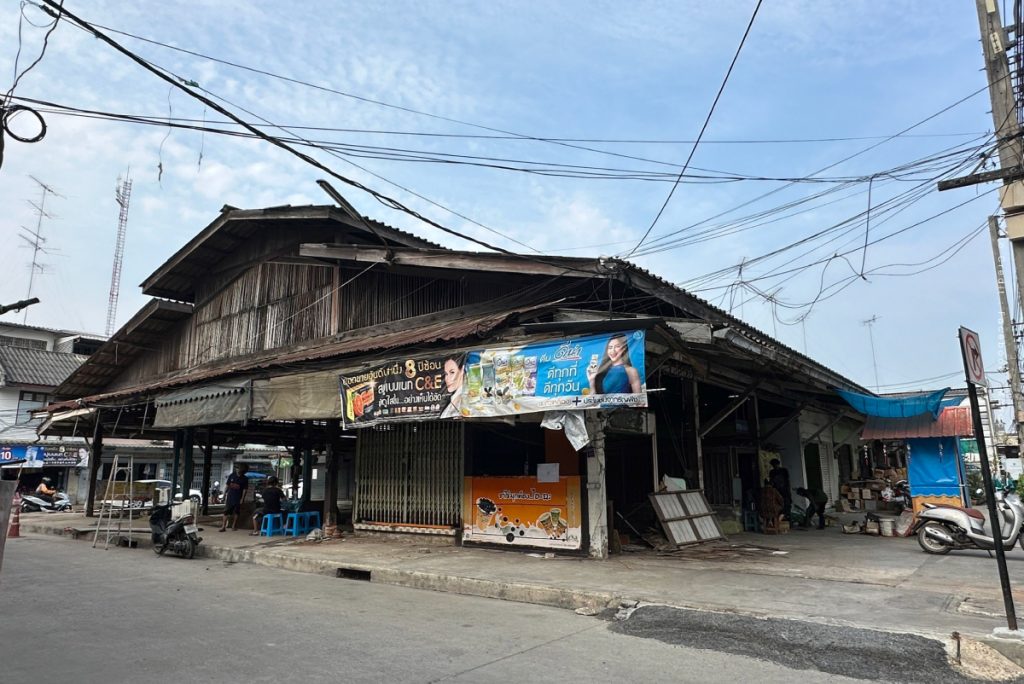 Maeklong Street Art