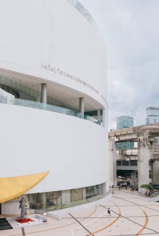 One day with BACC Bangkok Art and Culture Centre ศูนย์ศิลปะสะท้อนภาพสังคม พื้นที่สาธารณะ