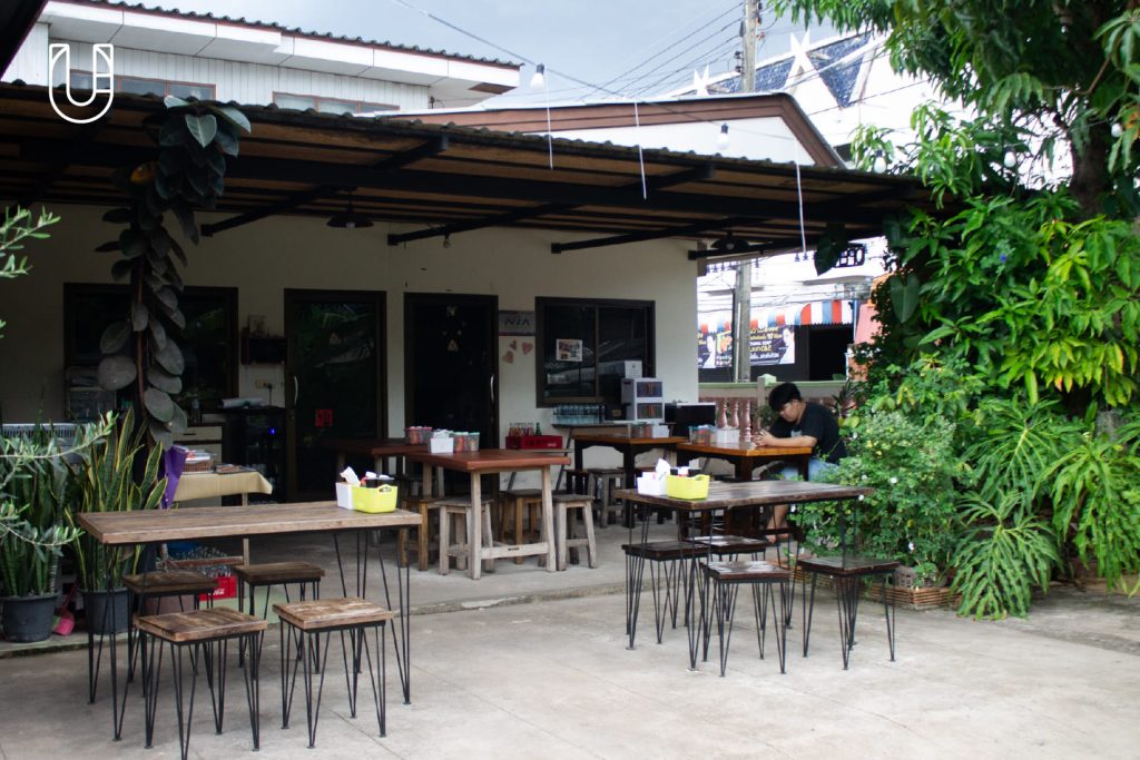 Phayao Co-Creation พะเยา กว๊านพะเยา เมือง งานสร้างสรรค์ คนทำงานเมือง ภาคเหนือ ร้าน Hipster Steak โป่ง-อัมพิกา อัมพุธ