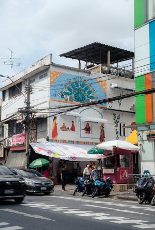 คลองโอ่งอ่าง พาหุรัด ดิวาลี กรุงเทพฯ Nippon Paint ศิลปะ สร้างสรรค์ พลังของสี พลังแห่งสี ไทย อินเดีย