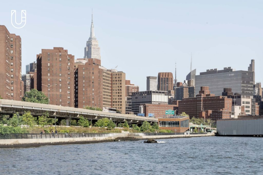 East Side River Park สวนสาธารณะแนวยาวริมแม่น้ำในนิวยอร์ก ป้องกันชายฝั่งจากน้ำท่วม