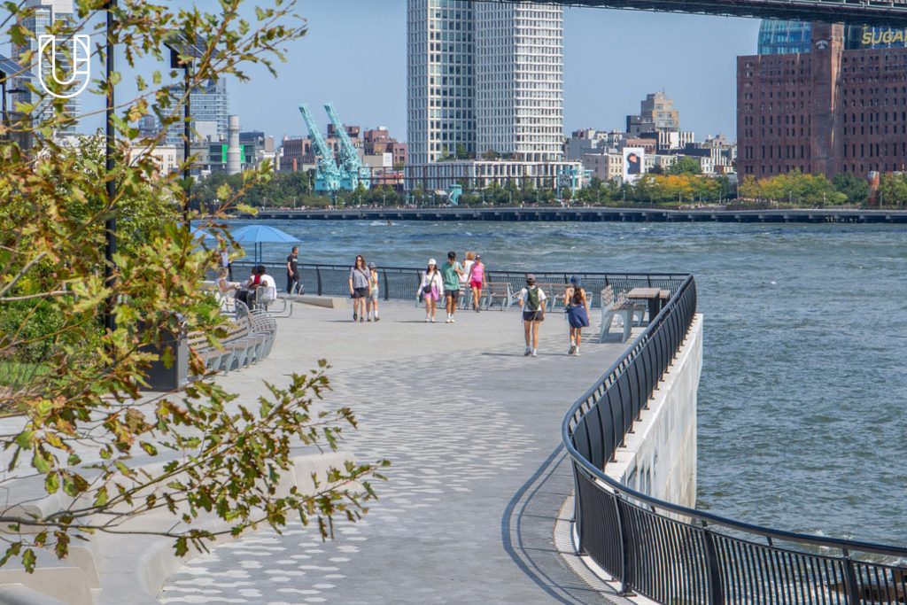 East Side River Park สวนสาธารณะแนวยาวริมแม่น้ำในนิวยอร์ก ป้องกันชายฝั่งจากน้ำท่วม