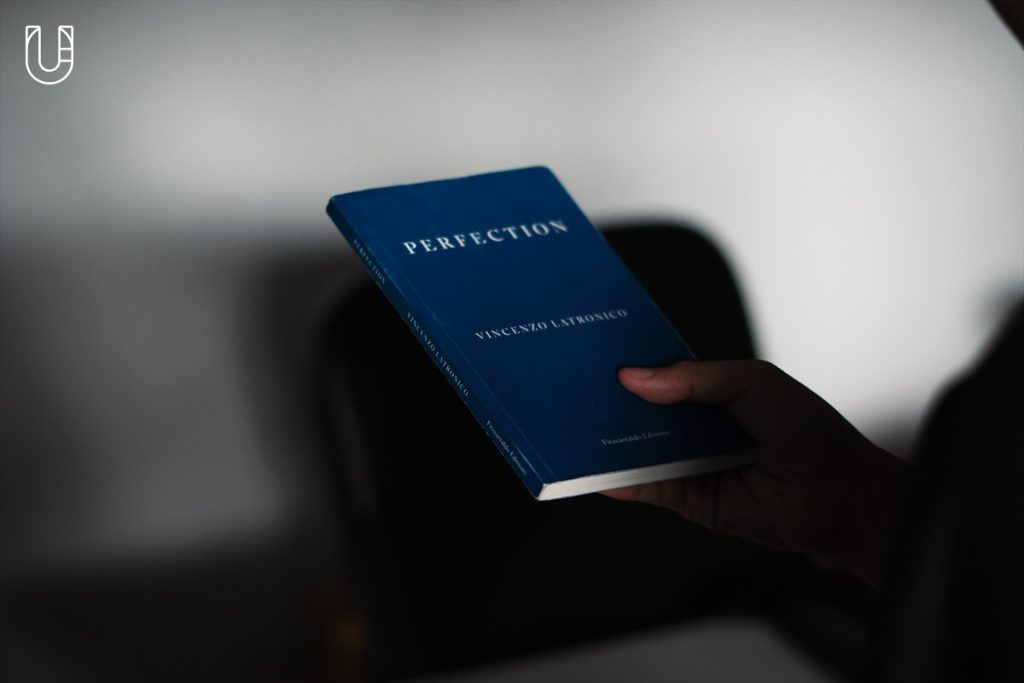 Perfection Digital Nomad Vincenzo Latronico หนังสือ ภาษาอังกฤษ อิตาเลียน รางวัล The International Booker Prize 2025