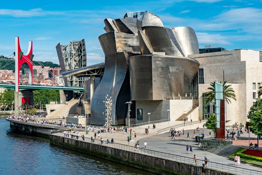 The Bilbao Effect พิพิธภัณฑ์ Frank Gehry เมืองยากจน เมืองท่องเที่ยว สเปน เมืองบิลเบา Guggenheim Museum Bilbao