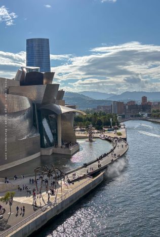 The Bilbao Effect พิพิธภัณฑ์ Frank Gehry เมืองยากจน เมืองท่องเที่ยว สเปน เมืองบิลเบา Guggenheim Museum Bilbao